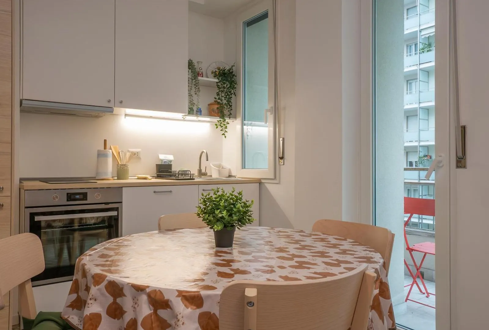 I Host Apartment - Monza 32 Milan 0*,